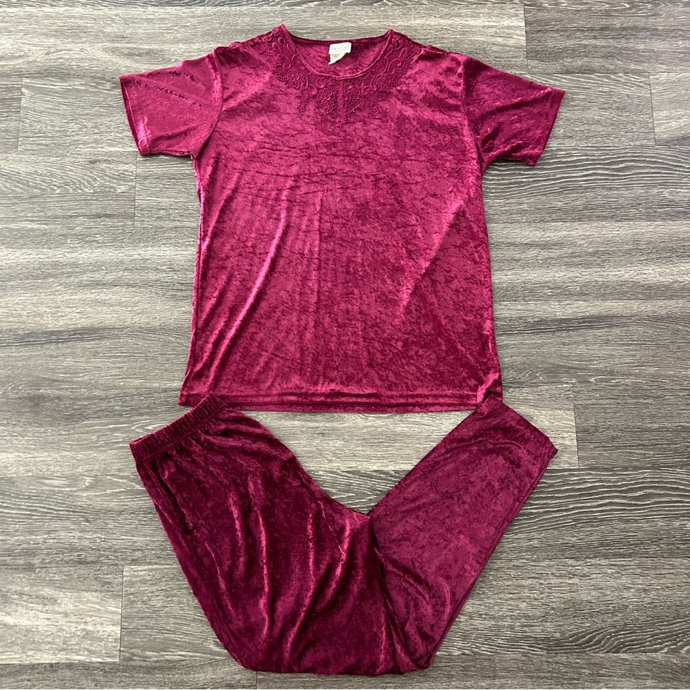 Vintage Bentley Burgundy Red Velour Matching Set Sz M Lace Embellished Top Pants